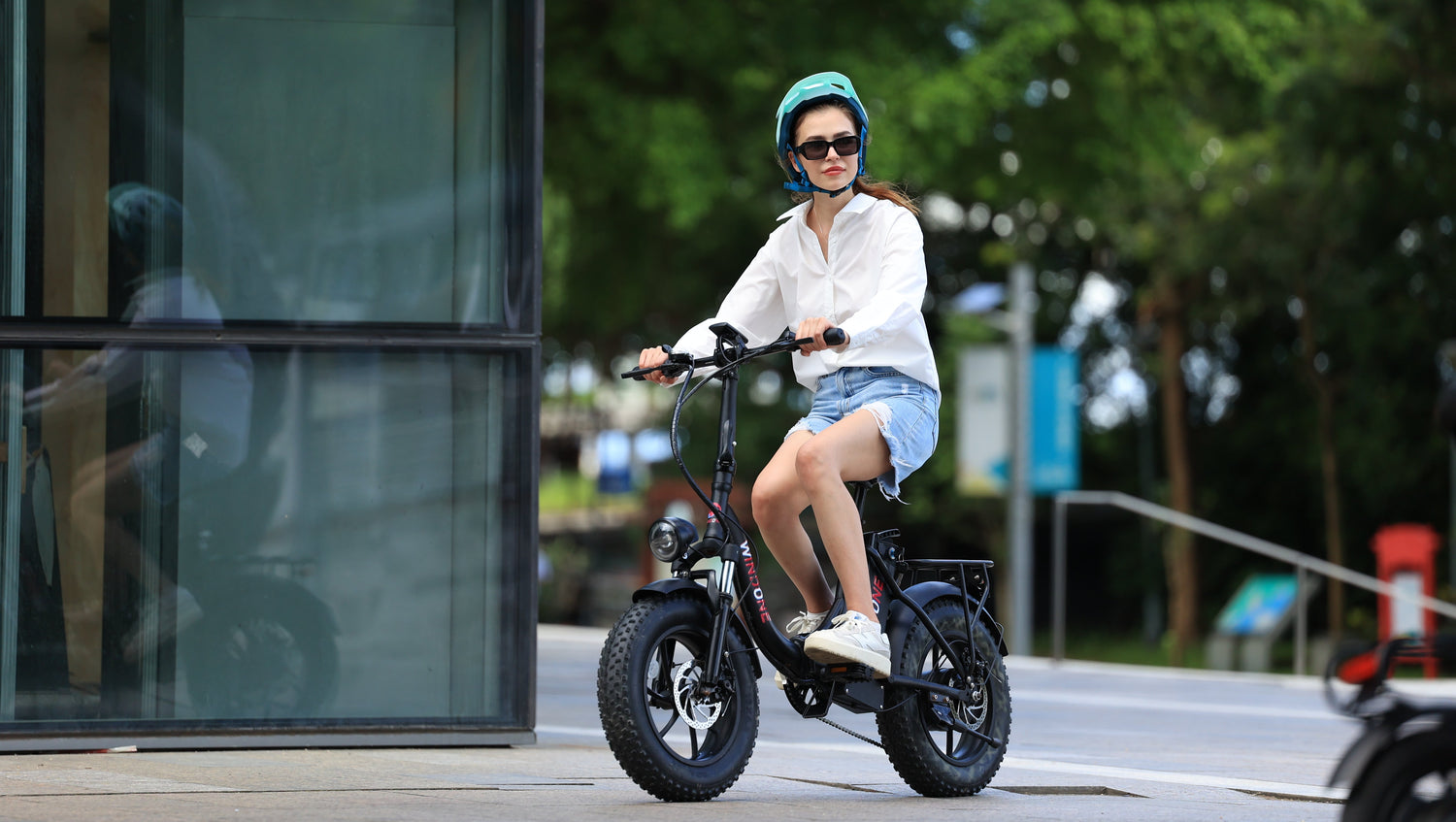 Commuter E-Bike Guide: How to Choose the Right Electric Bike for Daily Travel