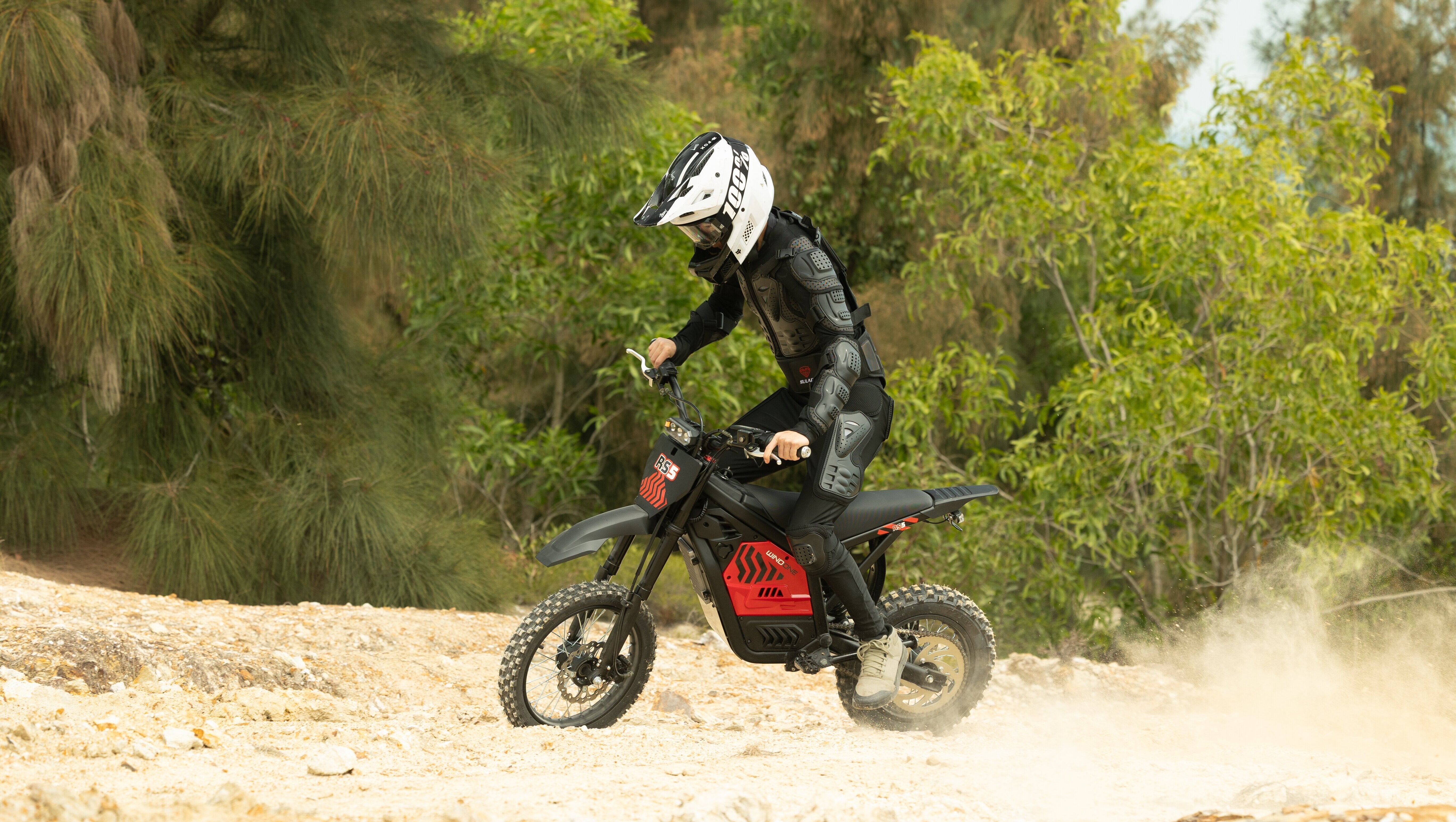 Electric Dirt Bike Buying Guide: What to Look for Before You Buy